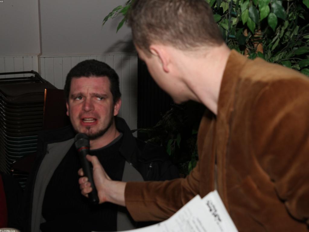 អត្ថប្រយោជន៍និងផលប៉ះពាល់នៃការពិភាក្សាអំពីកាស៊ីណូ